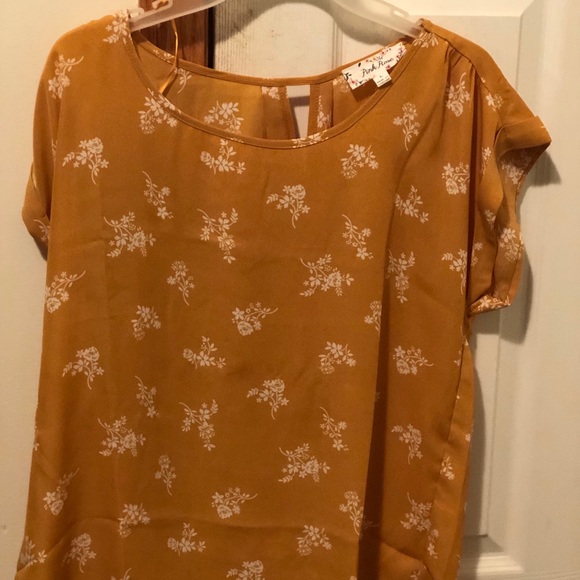 Brand new! Yellow floral blouse - Picture 1 of 2